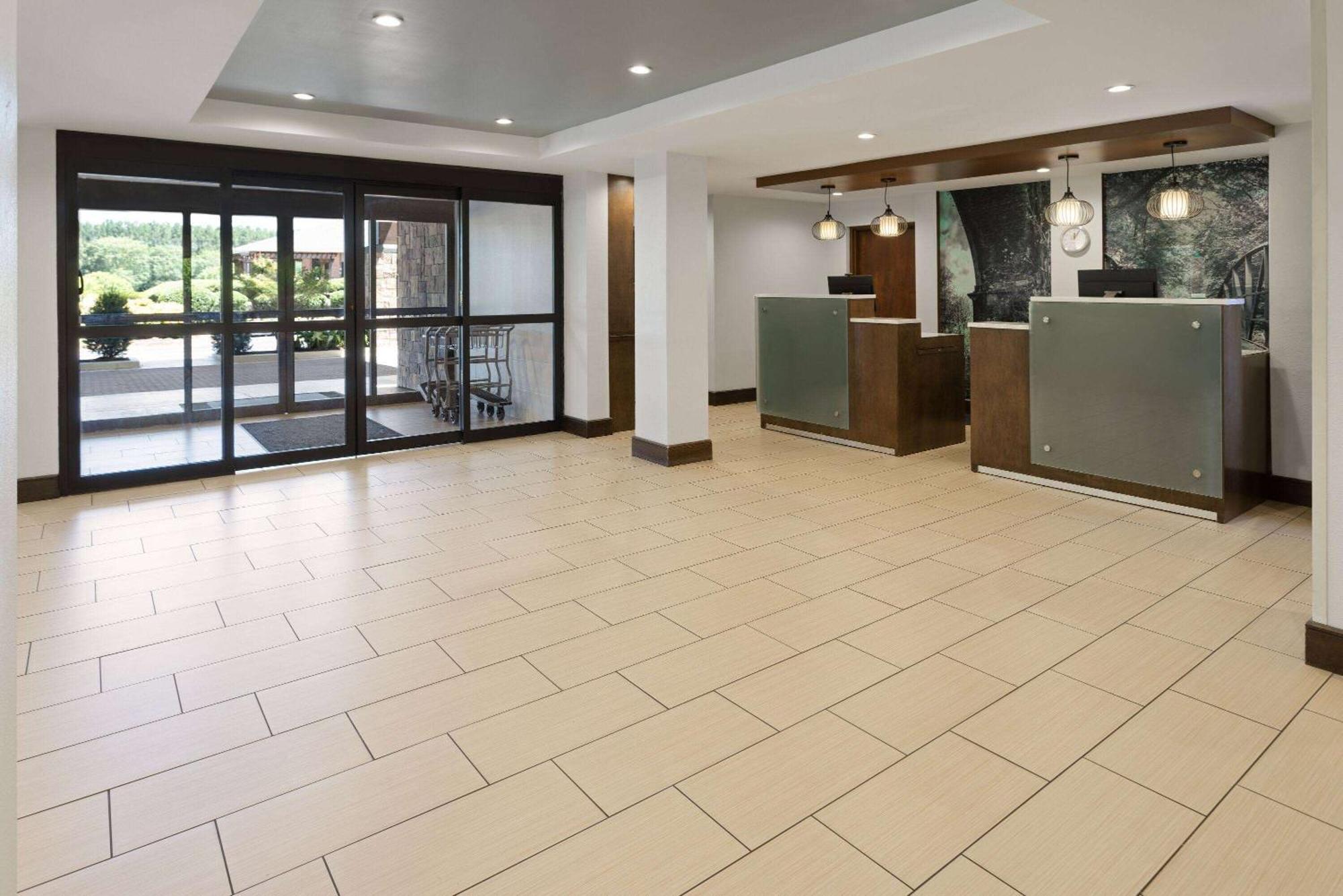 Hotel La Quinta By Wyndham Lagrange / I-85 Exteriér fotografie