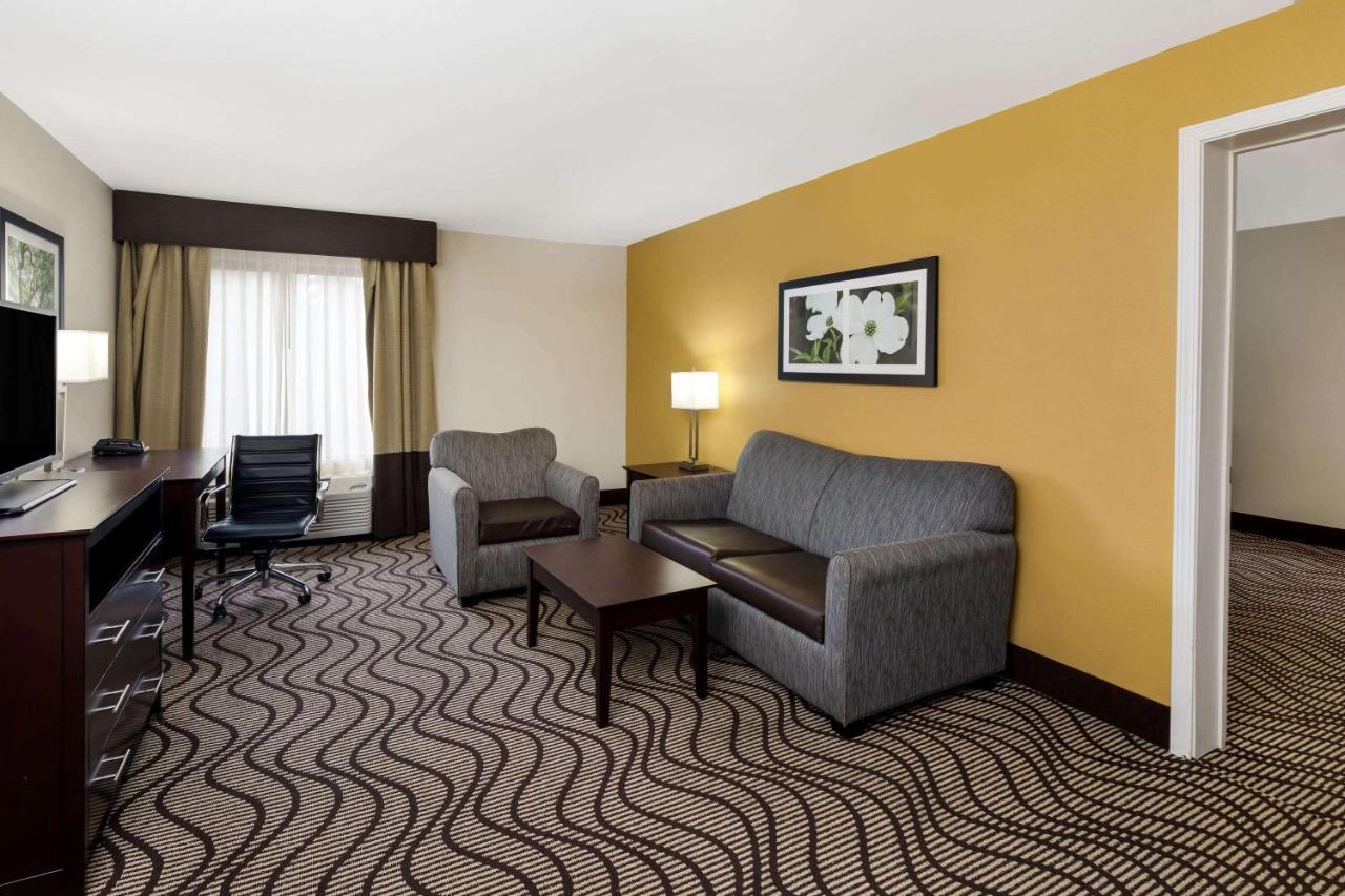 Hotel La Quinta By Wyndham Lagrange / I-85 Exteriér fotografie